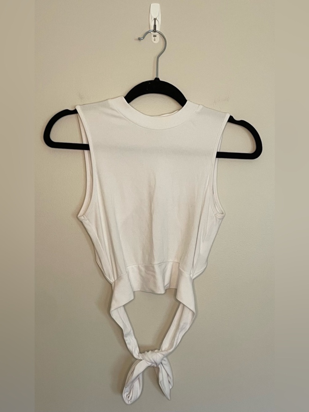 Amazon - Tie Back Ribbed Sleeveless Crop Top, White, Size S, EUC